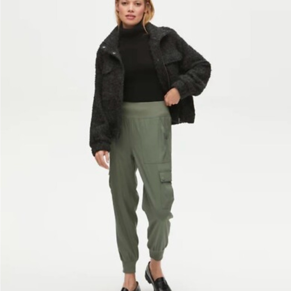 Michael Stars NWT Tarragon Yara Green Jogger Cargo Pants.